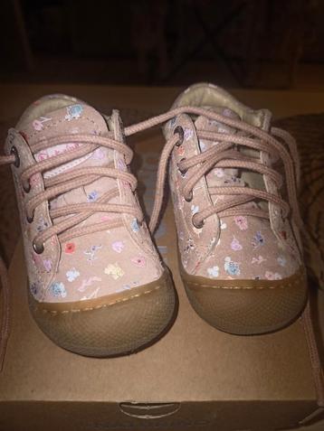 Meisjes schoenen naturino maat 20 te koop beschikbaar voor biedingen