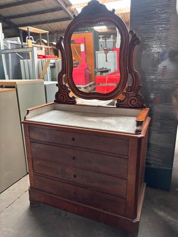 Commode kast met Spiegel Antiek zeer mooi!  beschikbaar voor biedingen