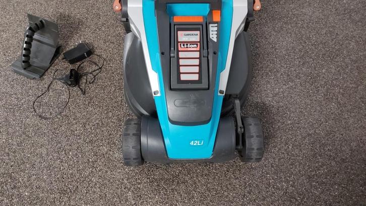 Accugrasmaaier Gardena, Tuin en Terras, Grasmaaiers, Zo goed als nieuw, Accu-grasmaaier, 40 t/m 49 cm, Elektrische starter, Mulchfunctie