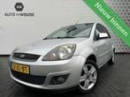 Ford Fiesta 1.4-16V Ambiente, Auto's, Ford, Te koop, Zilver of Grijs, 80 pk, Stadsauto