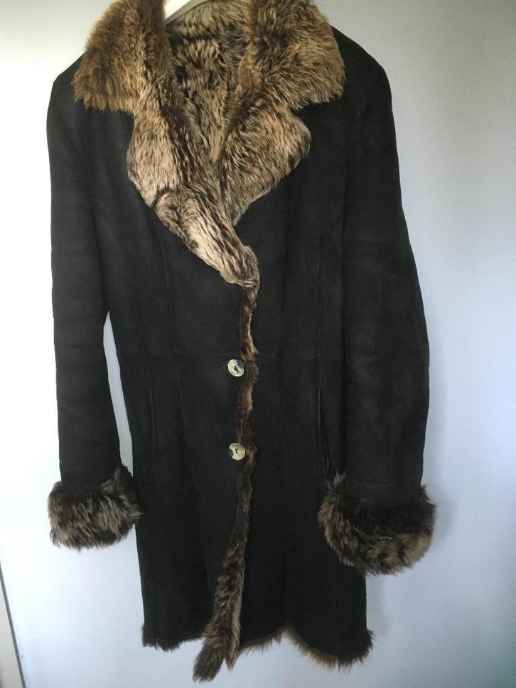 J. De Wit zwarte mouton retourné (lammy) - 40, Kleding | Dames, Jassen | Winter, Zo goed als nieuw, Maat 38/40 (M), Zwart, Ophalen of Verzenden