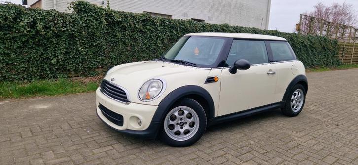 Mini One 1.6D van 2011, met 230.000kms, Auto's, Mini, Bedrijf, Te koop, One, Diesel, Euro 5, Berline, 3 deurs, Handgeschakeld