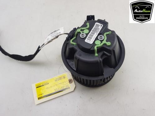 KACHEL VENTILATORMOTOR Duster (HS) (|272106020R|N108824E|), Auto-onderdelen, Airco en Verwarming, Dacia, Gebruikt