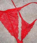Kanten rode string maat M, Kleding | Dames, Ondergoed en Lingerie, Ophalen of Verzenden, String
