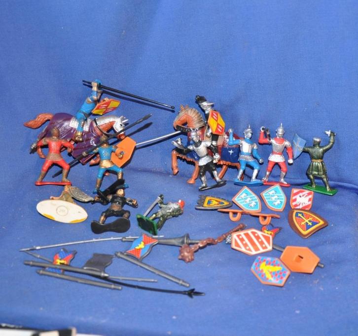 ensemble de soldat feodals en plastique, Antiquités & Art, Antiquités | Jouets, Enlèvement ou Envoi