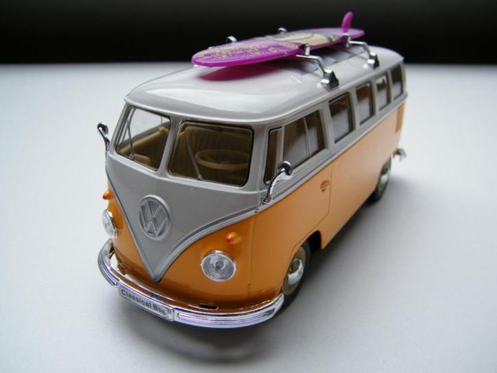 Volkswagen bus T1 Transsporter + Surfboard modelauto 1:24, Hobby en Vrije tijd, Modelauto's | 1:24, Nieuw, Bus of Vrachtwagen