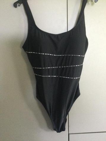 Maillot de bain noir avec détails, Enlèvement ou Envoi, Porté, Noir, Maillot de bain