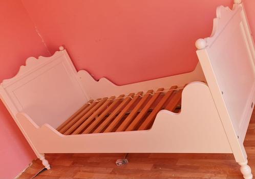 Belle bed, Kinderen en Baby's, Kinderkamer | Beddengoed, Zo goed als nieuw, Overige typen, Wit, Meisje, Ophalen
