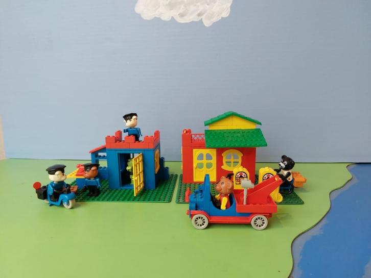 Lego Fabuland 3664 Politie en 3670 garage, Kinderen en Baby's, Speelgoed | Duplo en Lego, Gebruikt, Lego, Ophalen of Verzenden