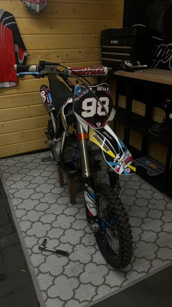 Ycf 150cc 4 takt, Vélos & Vélomoteurs, Cyclomoteurs | Cyclomoteurs de cross, Comme neuf, Envoi