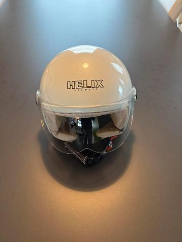 Witte motorhelm / scooterhelm Helix in prima staat beschikbaar voor biedingen