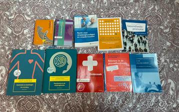 Handboeken verpleegkunde en vroedkunde beschikbaar voor biedingen