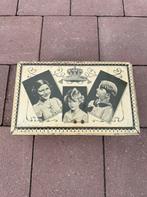 Antieke blikken doos met portret van koningskinderen, Verzamelen, Ophalen of Verzenden, Gebruikt, Overige, Overige merken