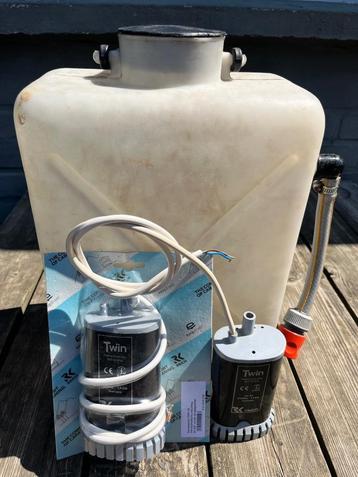 Watertank Caravan 20l + 2x pomp Reich Twin + Reich City beschikbaar voor biedingen