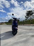 Gts toscana, Fietsen en Brommers, Snorfietsen en Snorscooters, Zo goed als nieuw, Benzine, Ophalen, Overige merken