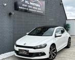 VW SCIROCCO R-Line 2.0CR TDI 136CV 153 000KM CARPASS 2012, Auto's, Voorwielaandrijving, Euro 5, Zwart, Wit