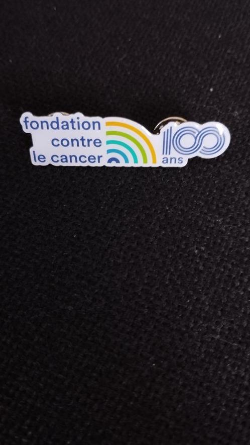 Pin's Pin Pins Fondation Contre le Cancer 100 ans NEUF 2024, Collections, Collections Autre, Neuf, Enlèvement ou Envoi