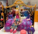 Lit et barbie monster high comme neuf, Kinderen en Baby's, Speelgoed | Poppen, Ophalen of Verzenden, Gebruikt, Barbie