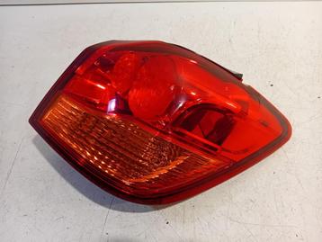 ACHTERLICHT RECHTS BUITEN Mitsubishi ASX (01-2010/03-2023) beschikbaar voor biedingen