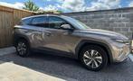 Hyundai Tucson 1.6 T-GDi HEV 2WD Select Led Navi Camera CarP, Auto's, Stof, Zwart, 110 g/km, Overige brandstoffen