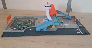 Matchbox vliegtuighaven met vliegtuig  beschikbaar voor biedingen