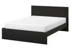 tweepersoonsbed met lattenboden en matras 140x200, Huis en Inrichting, Slaapkamer | Bedden, Ophalen, Zwart, 140 cm, 200 cm