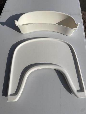 Stokke Tripp Trapp tafeltje + opbergvak beschikbaar voor biedingen