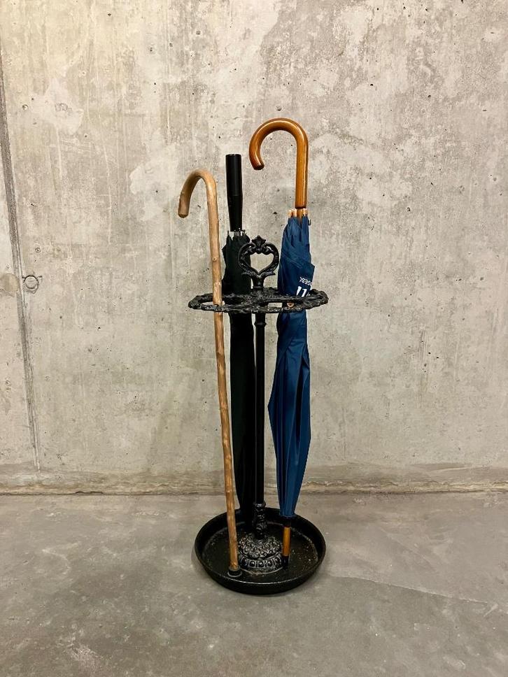 zwarte gietijzeren paraplubak / parapluhouder, Huis en Inrichting, Woonaccessoires | Paraplubakken, Gebruikt, Metaal, Ophalen