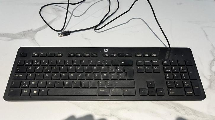 HP USB-toetsenbord - model KBAR211 (AZERTY, bekabeld), Computers en Software, Toetsenborden, Gebruikt, Azerty, Bedraad, Multimediatoetsen