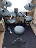 Alesis DM6 drum Mesh kit 7Delig+drumstokken+Mat+Drumstoel, Muziek en Instrumenten, Drumstellen en Slagwerk, Overige merken, Elektronisch