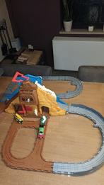 thomas de trein met 2 gratis treintjes, Kinderen en Baby's, Speelgoed | Thomas de Trein, Zo goed als nieuw, Ophalen