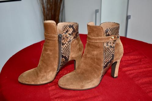 Caroline Biss Bottines brunes en daim peau serpent 40