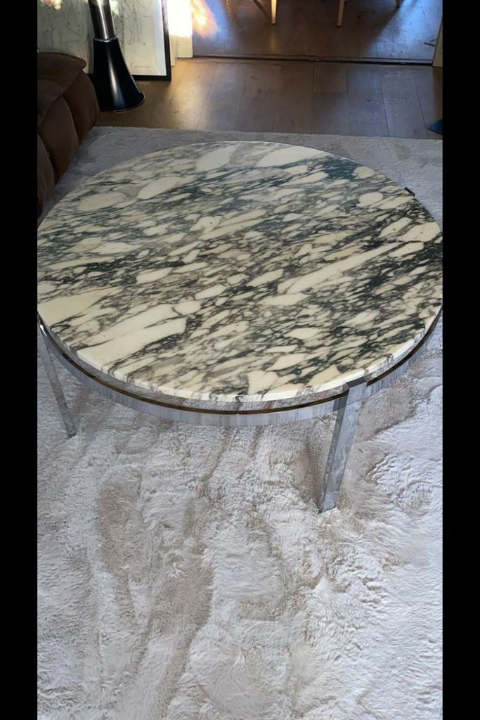 Belle table basse design en marbre arabescato chromé, Maison & Meubles, Ameublement | Tapis & Moquettes, Rond, Enlèvement