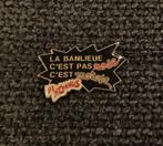 PIN - LES INCONNUS - LA BANLIEUE C'EST PAS ROSE C'EST MOROSE, Verzenden, Gebruikt, Overige onderwerpen, Speldje of Pin