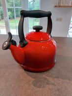 Le Creuset fluitketel "Tradition" 2,1 L kersenrood, Huis en Inrichting, Ophalen of Verzenden, Gebruikt