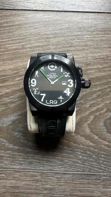LRG horloge beschikbaar voor biedingen