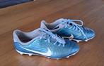 Nike voetbalschoenen M 37,5, Sport en Fitness, Volleybal, Ophalen of Verzenden, Gebruikt, Schoenen
