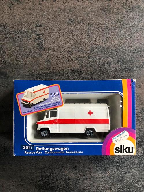 Siku Mercedes ambulance, Hobby en Vrije tijd, Modelauto's | 1:50, Gebruikt, Auto, SIKU, Ophalen of Verzenden