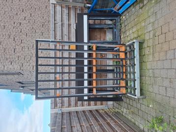 Glasbok beschikbaar voor biedingen