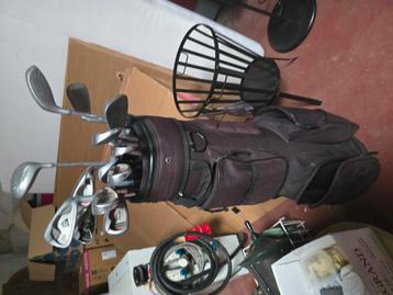 Golfzak en sticks beschikbaar voor biedingen