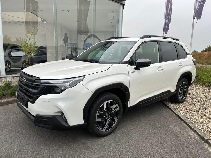 Subaru Forester 2.0i e-Boxer Luxury CVT | Safe8, Autos, Subaru, Forester, Hybride Électrique/Essence, SUV ou Tout-terrain, Automatique