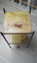 Koperen bijzettafeltje met marmeren bladen en spiegel, Antiek en Kunst, Ophalen