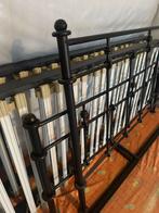 Bed met 2 lattenbodems en matras te koop. 140 op 200., Huis en Inrichting, Ophalen