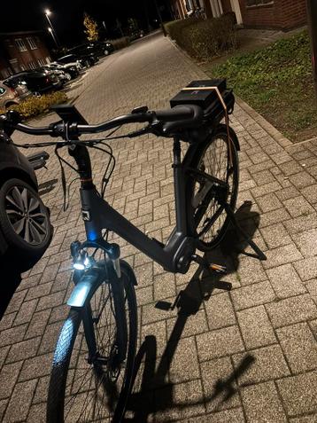 Elektrische dames fiets QWIC middenmoter