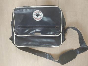 Converse laptopzak met 4 opbergvakjes. beschikbaar voor biedingen