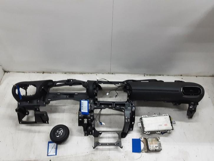 AIRBAG SET Toyota Yaris IV (P21 / PA1 / PH1) (01-2020/-), Auto-onderdelen, Overige Auto-onderdelen, Toyota, Gebruikt
