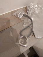Halsketting met hanger soort rubber  Victoria nieuw, Ophalen of Verzenden, Nieuw, Met hanger
