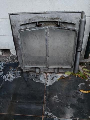 Gietijzeren dankvenster / kelderraam in vintage stijl – 35€
 beschikbaar voor biedingen