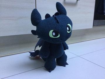 Knuffel van Toothless, hoe tem je een draak  beschikbaar voor biedingen
