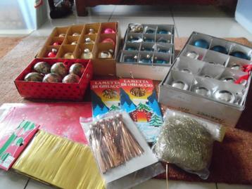 lot kerstballen en decoratie beschikbaar voor biedingen